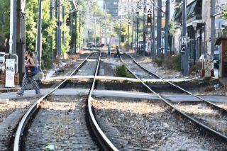 trena proastiakos grammes sidirodromos